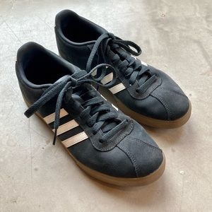 ADIDAS Courtset Gum Sole Ortholite Float Sneakers. Black. Size 8.5 Women’s.